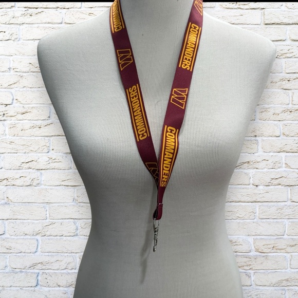 NEW Set of 3 Washington Commanders Lanyard with Clip - Picture 2 of 2